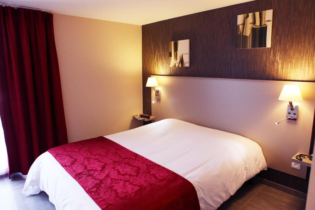 Hotel Le Coudon La Farlède Стая снимка