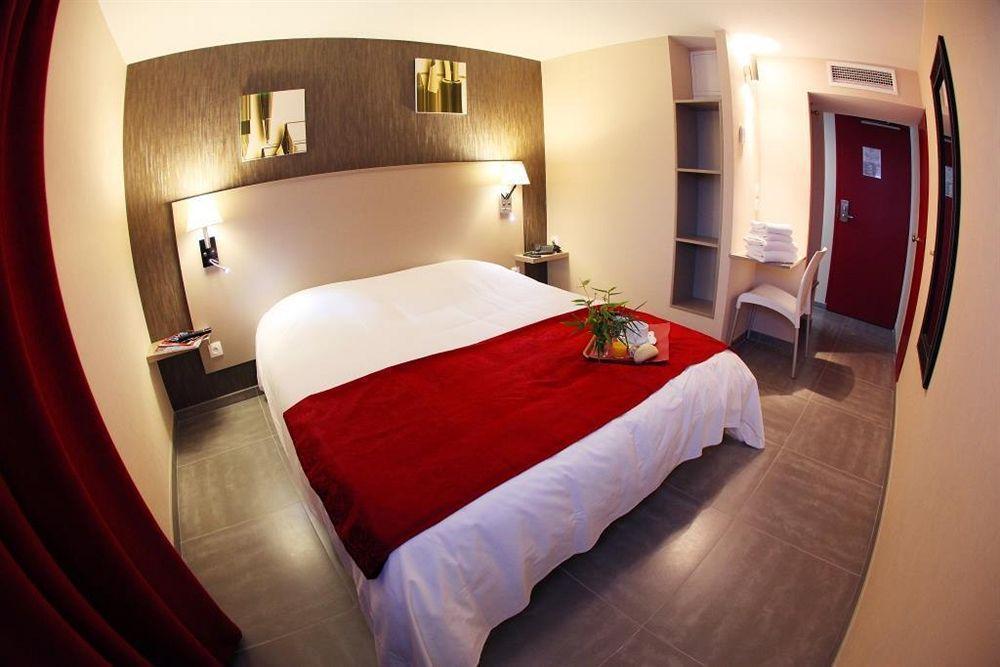 Hotel Le Coudon La Farlède Екстериор снимка
