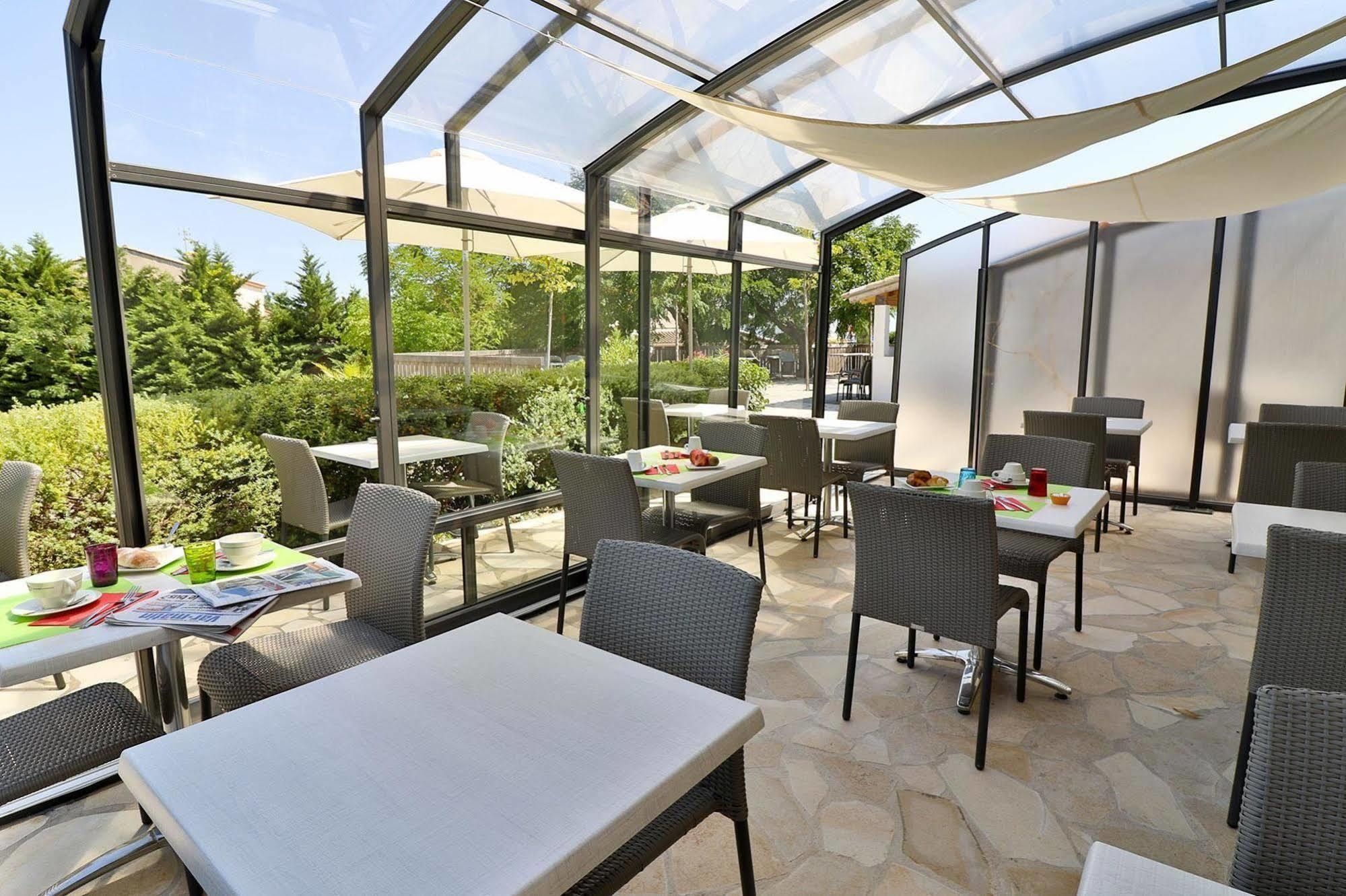 Hotel Le Coudon La Farlède Екстериор снимка