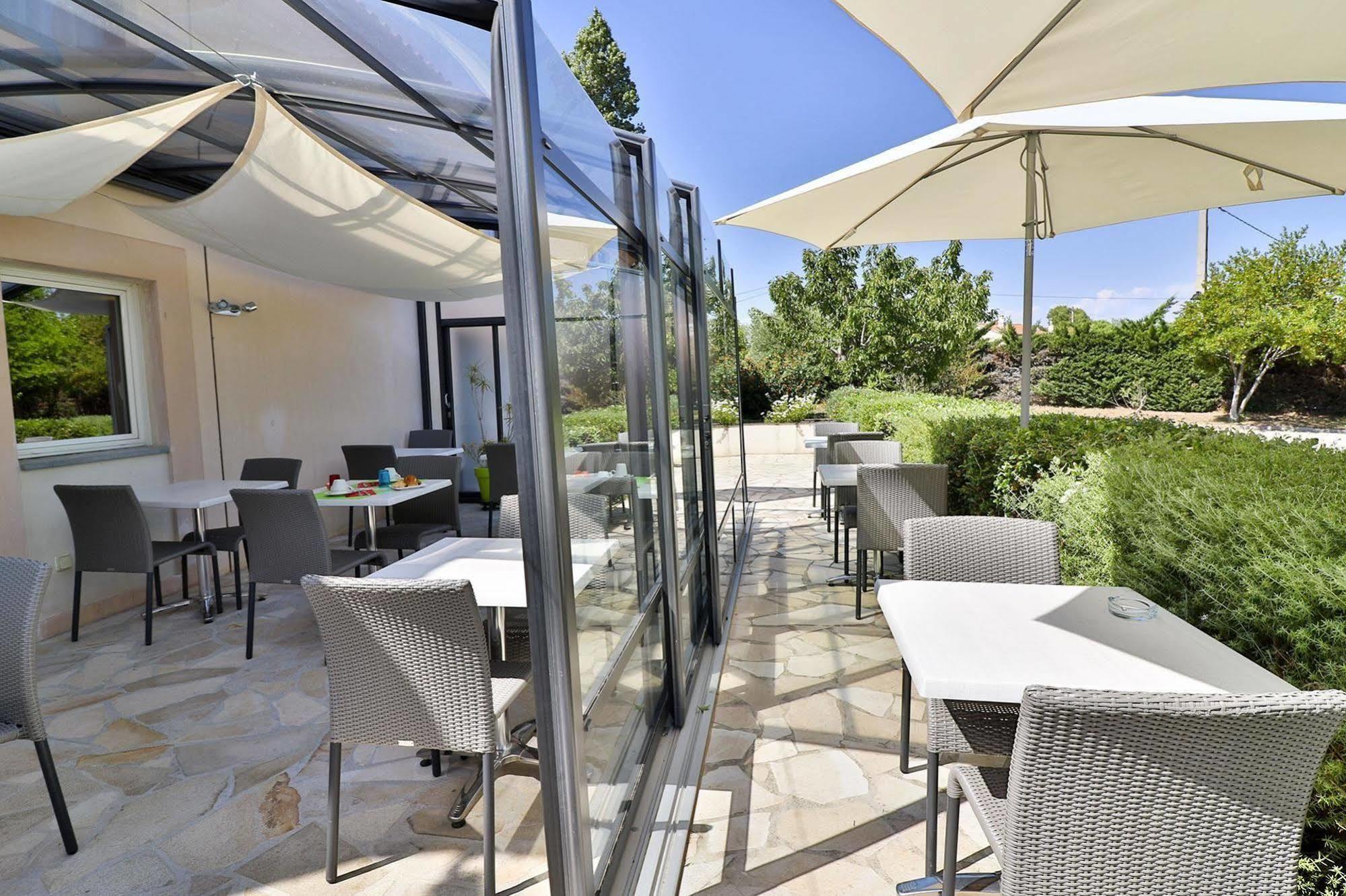 Hotel Le Coudon La Farlède Екстериор снимка
